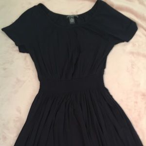 Flowy navy blue dress